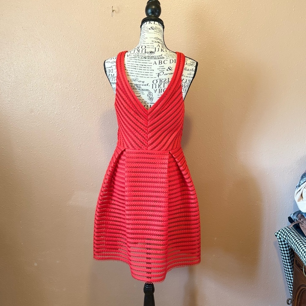 Express Red Textured Mini Dress - Picture 5 of 5
